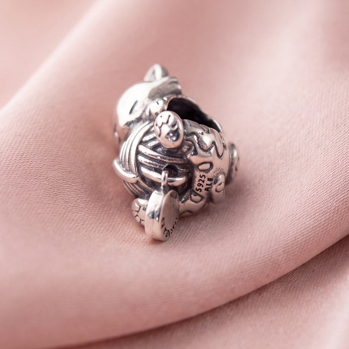 Pre-loved Viseći Privjesak Mačka s Natpisom Meow, Srebro 925