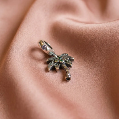 Pre-loved Pandora Viseći Privjesak Palma i Kokosi – Srebro 925