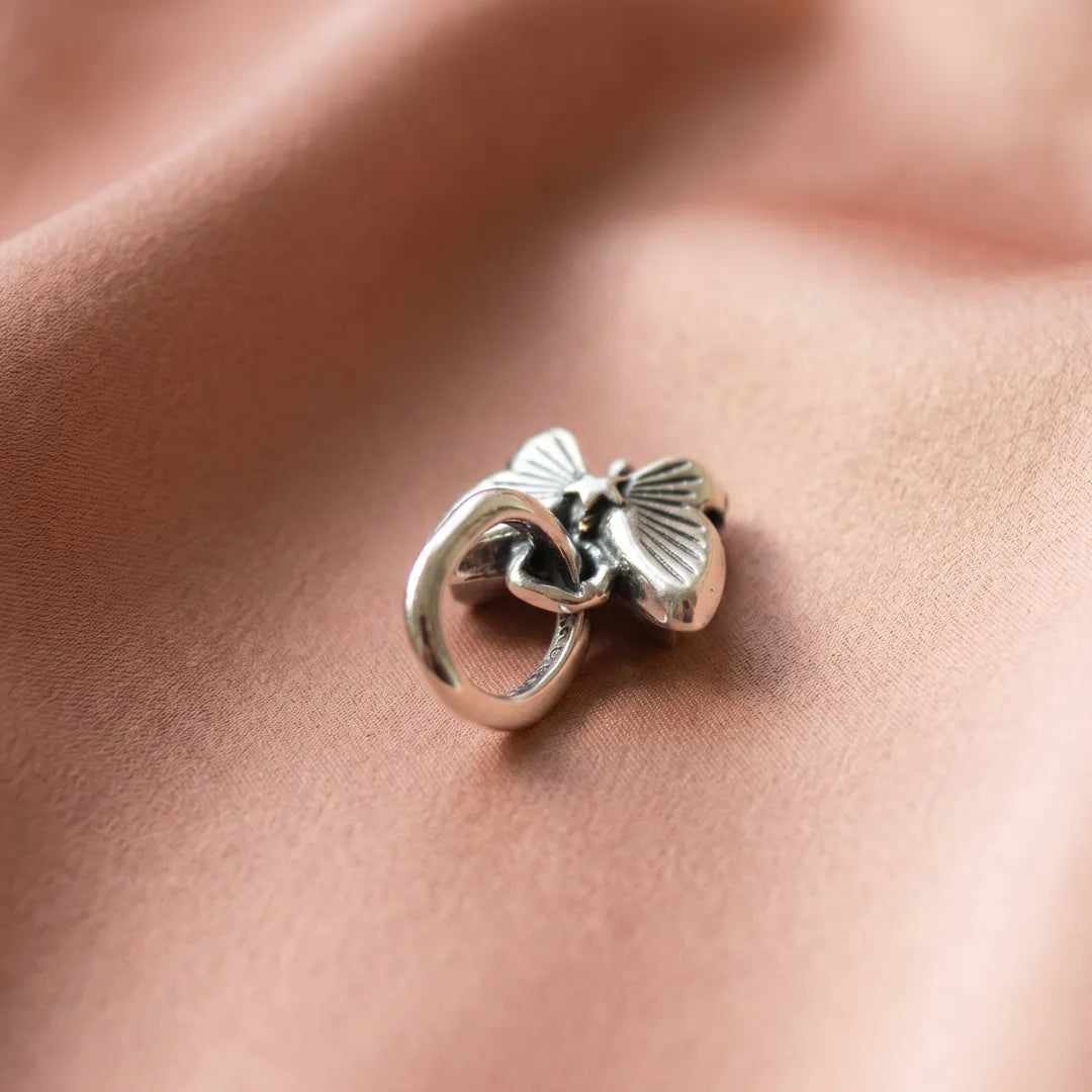 Pre-loved Pandora Mini Viseći Privjesak Ružičasti Leptir Opal – Srebro 925