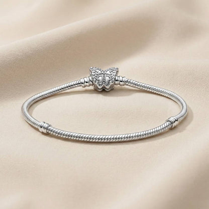 Pre-loved Pandora Narukvica Moments – Zmijski Vez s Kopčom Leptir – Srebro 925