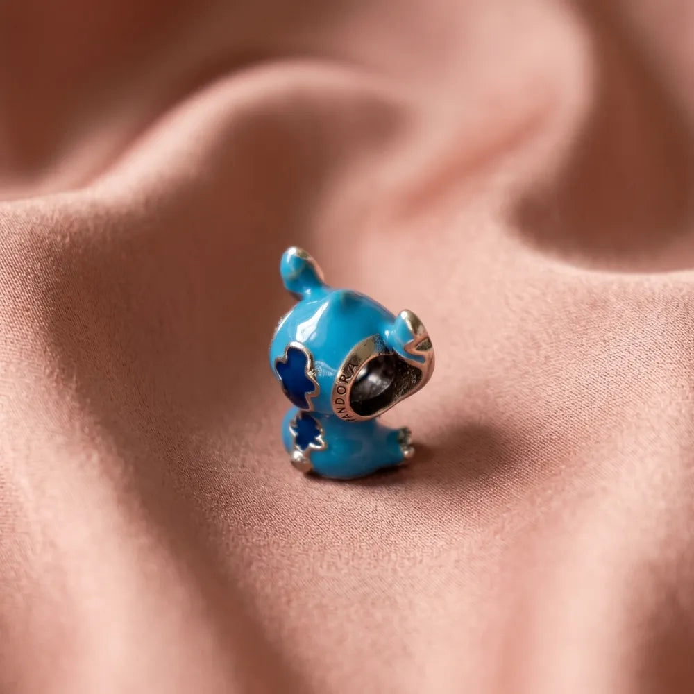 Pandora Disney Stitch Privjesak Plavi Enamel – Sjedeći – Srebro 925