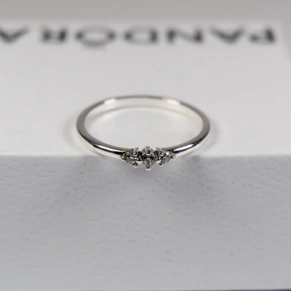 Pandora Prsten Tri Sjajna Cirkona – Srebro 925