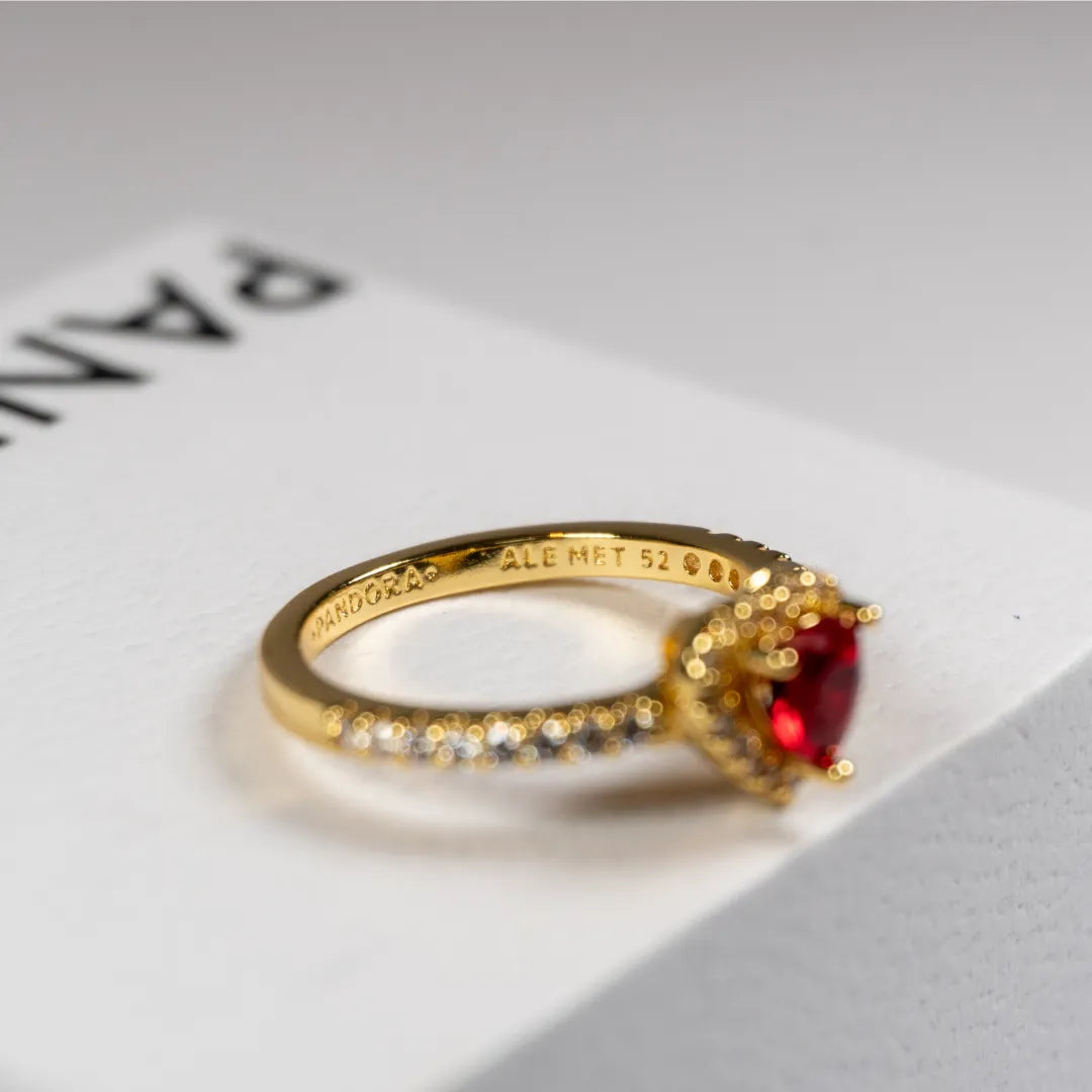 Pandora Timeless Prsten Crveno Srce Pavé – 14k Pozlata