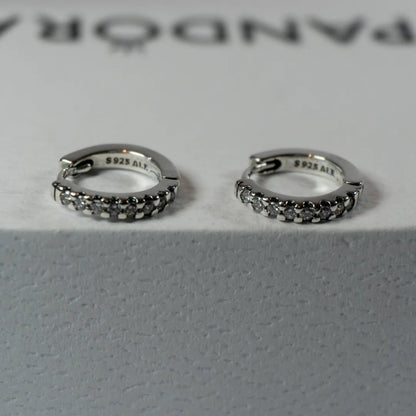 Pandora Timeless Huggie Alka Naušnice – Srebro 925