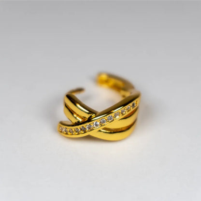 Pandora Signature Naušnice Alke – Ukršteni Pavé – 14k Pozlata