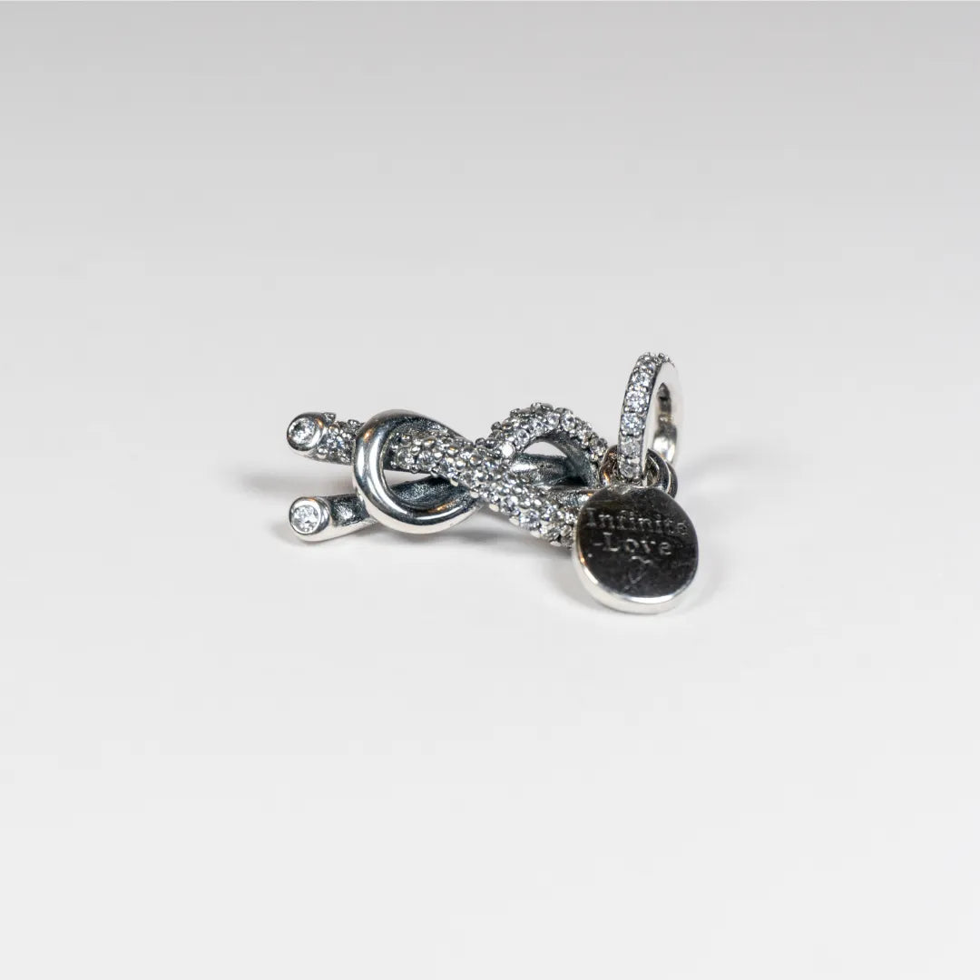 Pandora Viseći Privjesak Pavé Infinity Knot – Čvor Beskonačnosti – Srebro 925