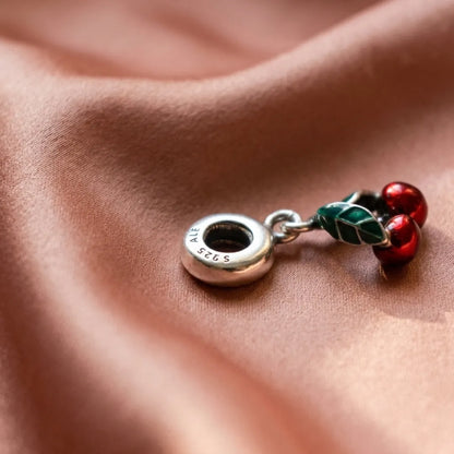 Pre-loved Pandora Viseći Privjesak Asimetrične Trešnje – Srebro 925