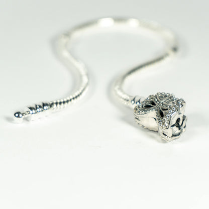 Pre-loved Pandora Narukvica Moments – Zmijski Vez s Kopčom Leptir – Srebro 925