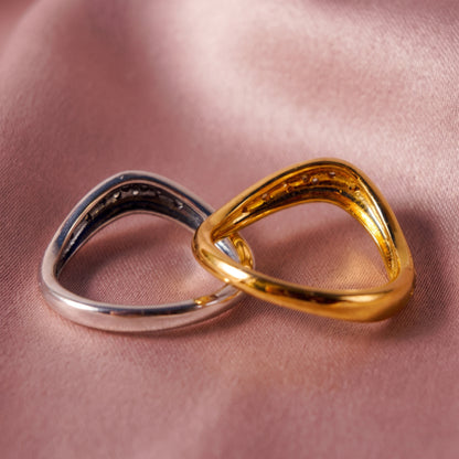 Pre-loved Set Prstenja u Dvije Nijanse, Valoviti Oblik, Srebro 925 i 14k Pozlata