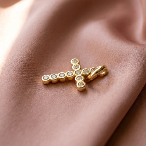 Pandora Viseći Privjesak Križ – 14k Pozlata