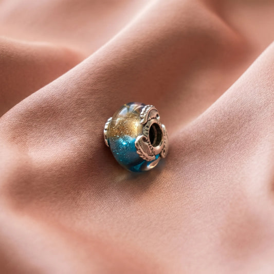 Pandora Privjesak Murano Staklo u Više Boja – Pero – 14k Pozlata