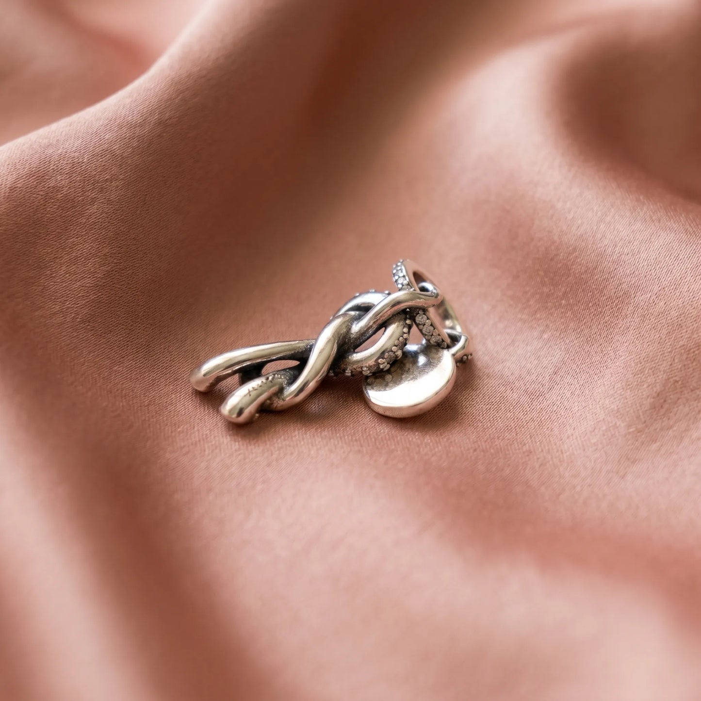 Pandora Viseći Privjesak Pavé Infinity Knot – Čvor Beskonačnosti – Srebro 925