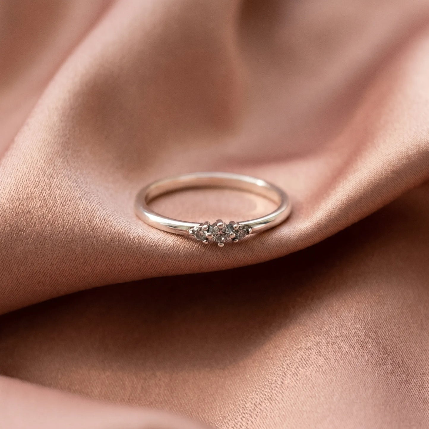 Pandora Prsten Tri Sjajna Cirkona – Srebro 925