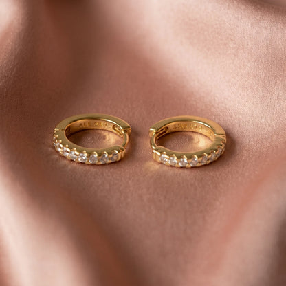 Pandora Huggie Alka Naušnice – Svjetlucave – 14k Pozlata