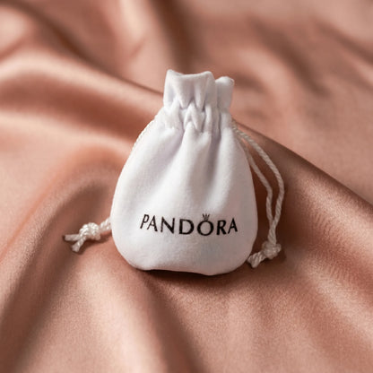 Pandora Disney Stitch Privjesak Diplomant – Kapa i Diploma – Srebro 925